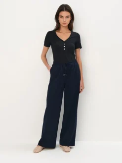 T-shirts, Tops>MOHITO T- Shirt mit V-Ausschnitt Schwarz