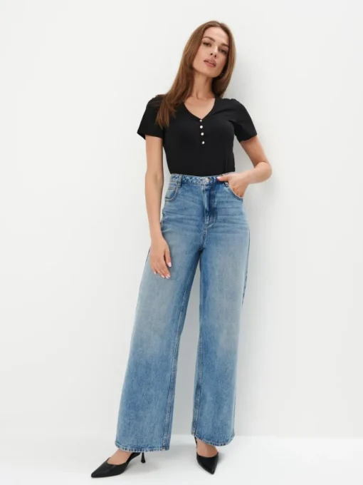 T-shirts, Tops>MOHITO T- Shirt mit V-Ausschnitt Schwarz