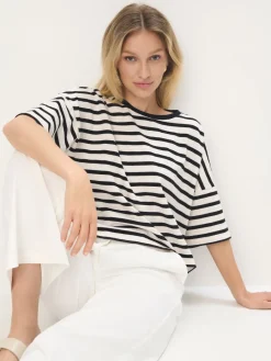 T-shirts, Tops>MOHITO T-Shirt Creme