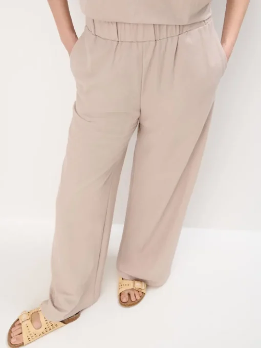 Hosen>MOHITO Wide leg trousers Nude